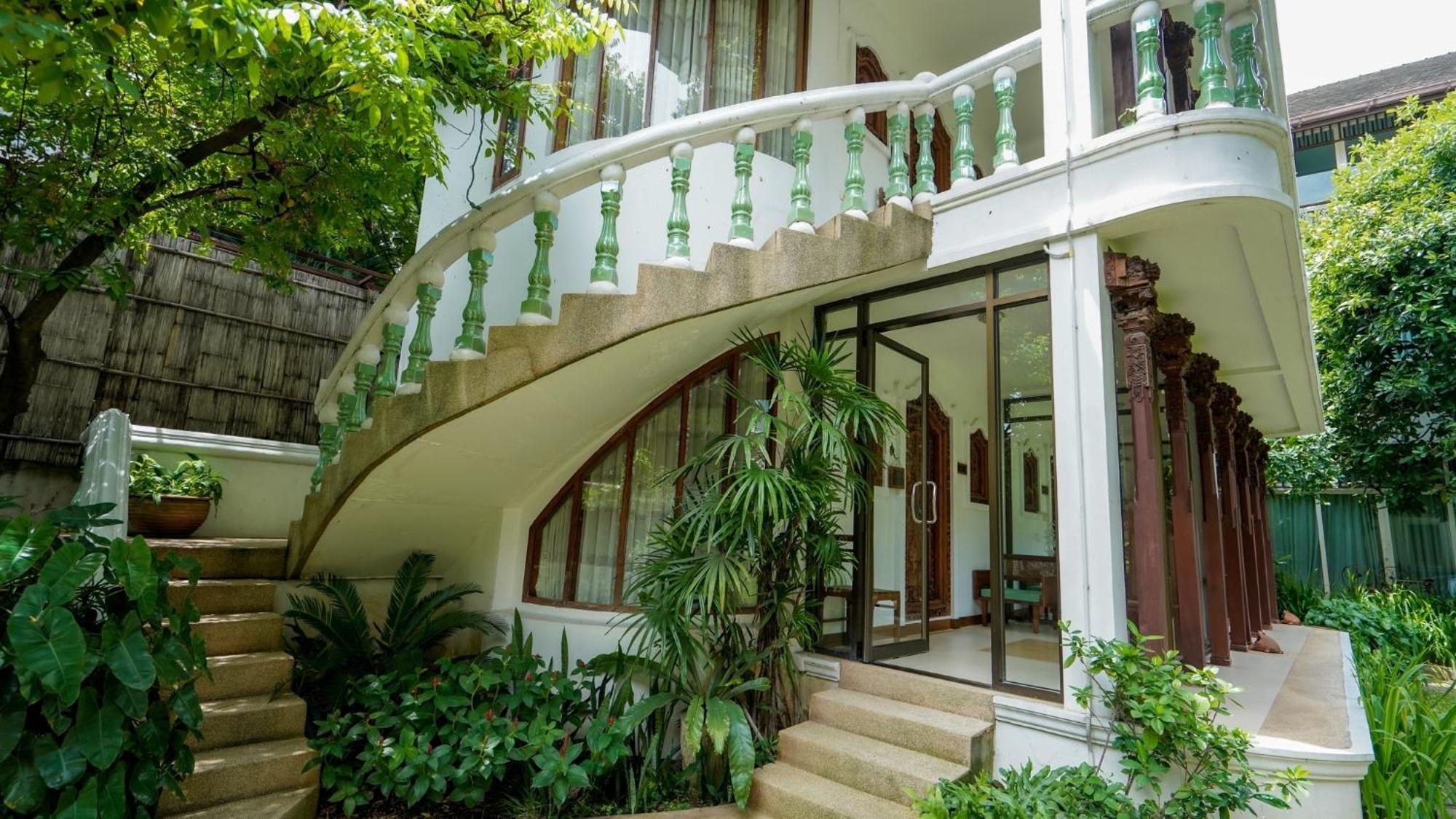 צ'יאנג מאי Kodchasri Thani Hotel Chiangmai מראה חיצוני תמונה