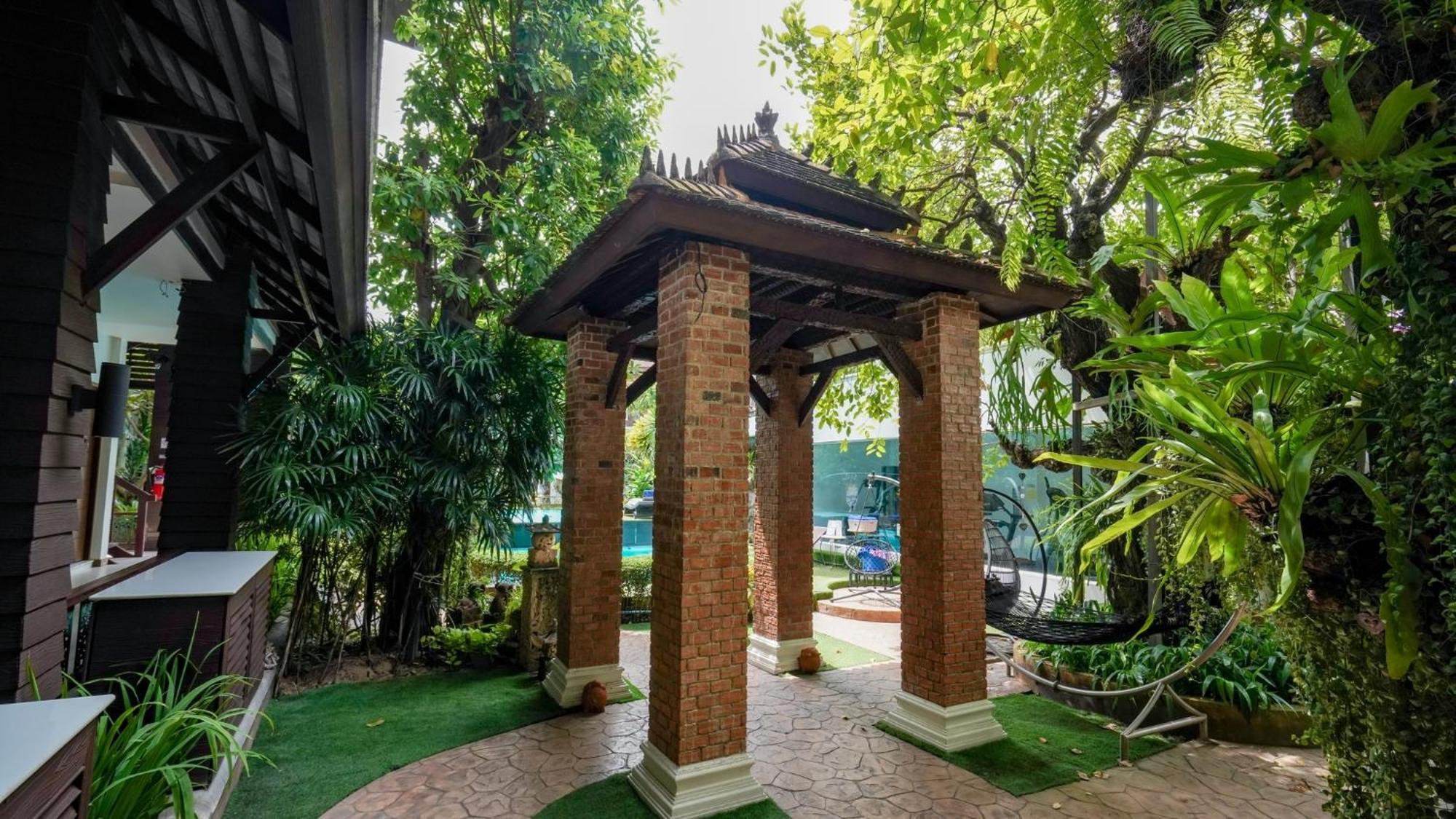 צ'יאנג מאי Kodchasri Thani Hotel Chiangmai מראה חיצוני תמונה