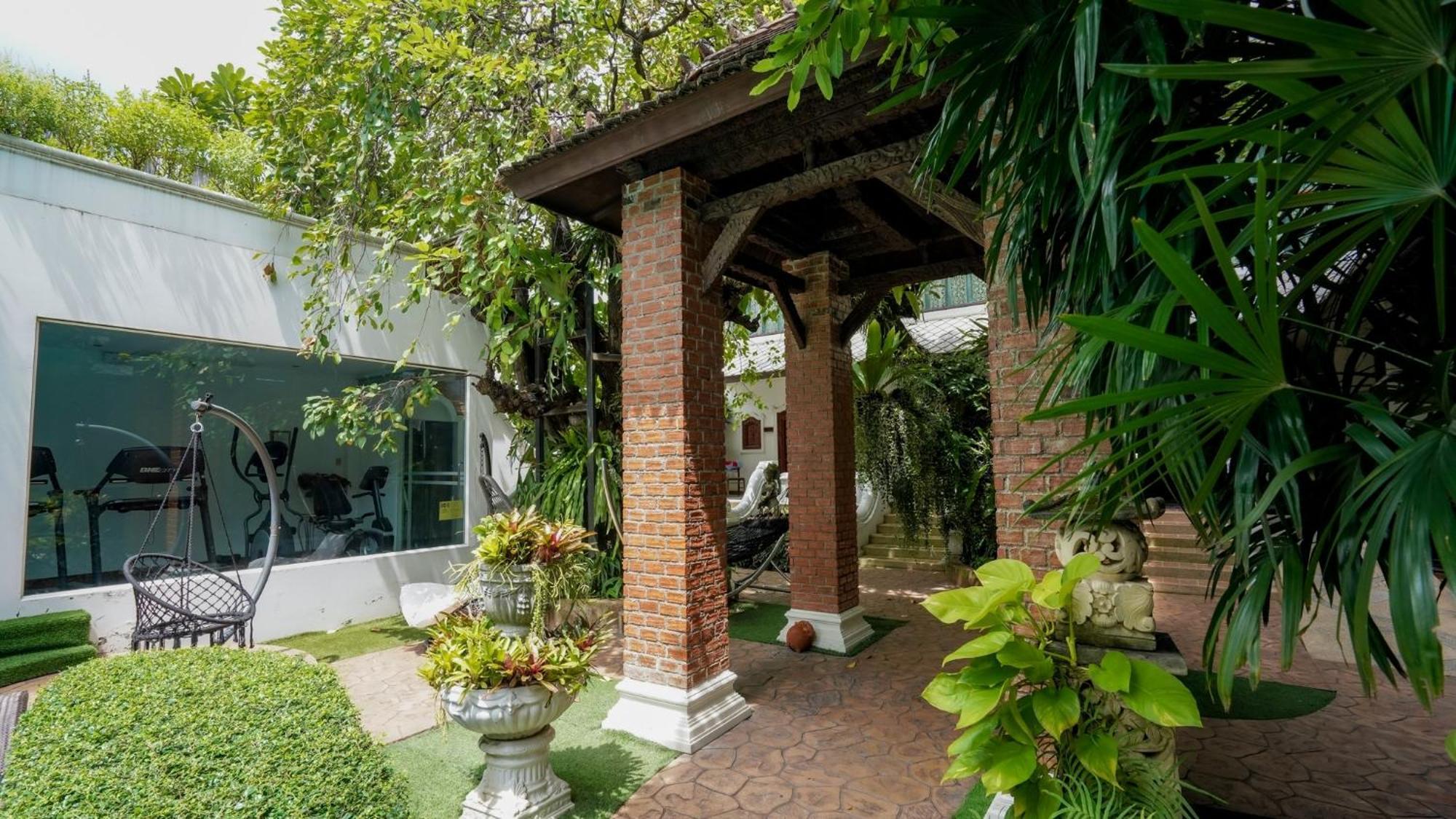צ'יאנג מאי Kodchasri Thani Hotel Chiangmai מראה חיצוני תמונה